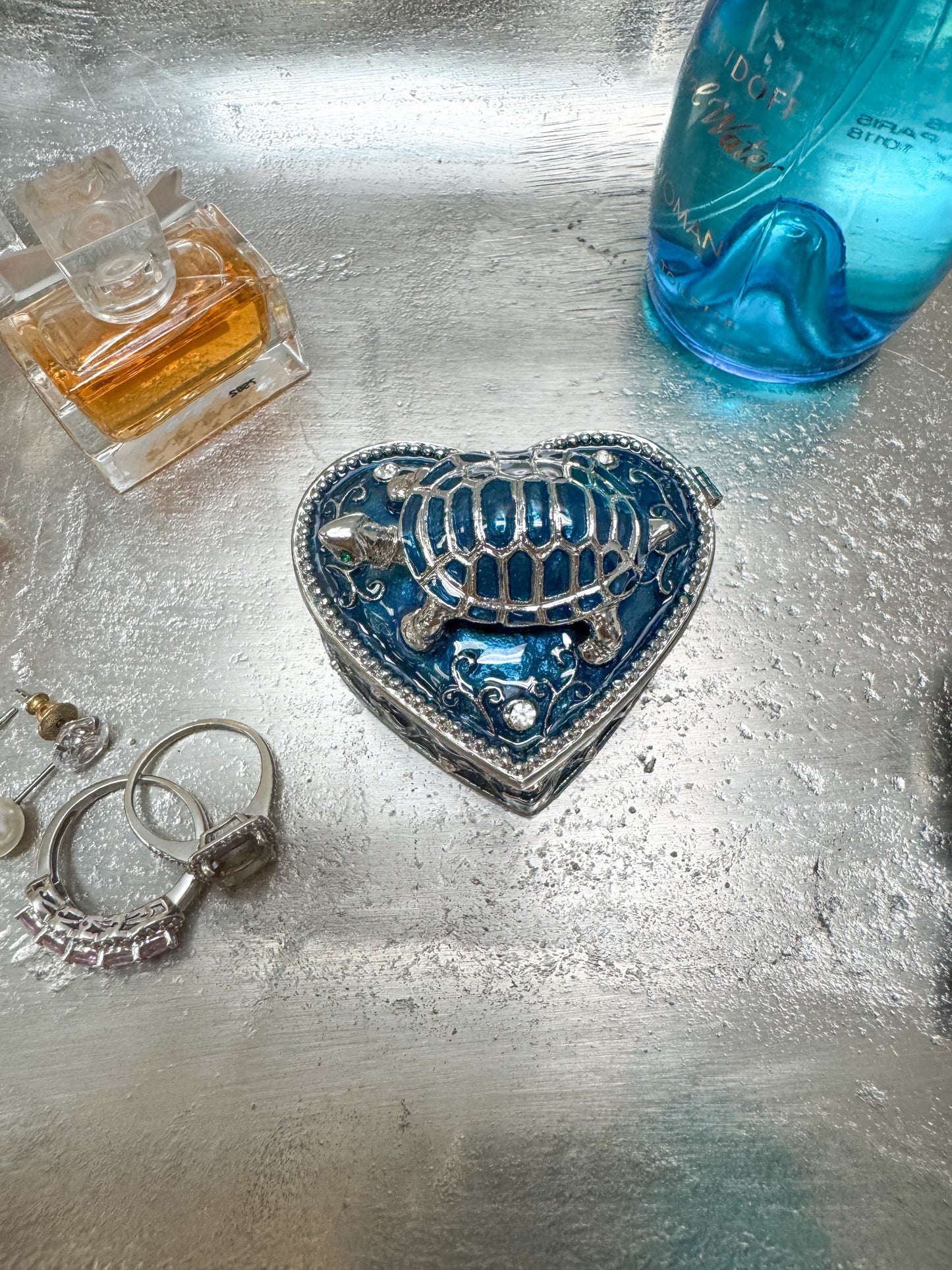 Heart Shaped Trinket Box With a Turtle