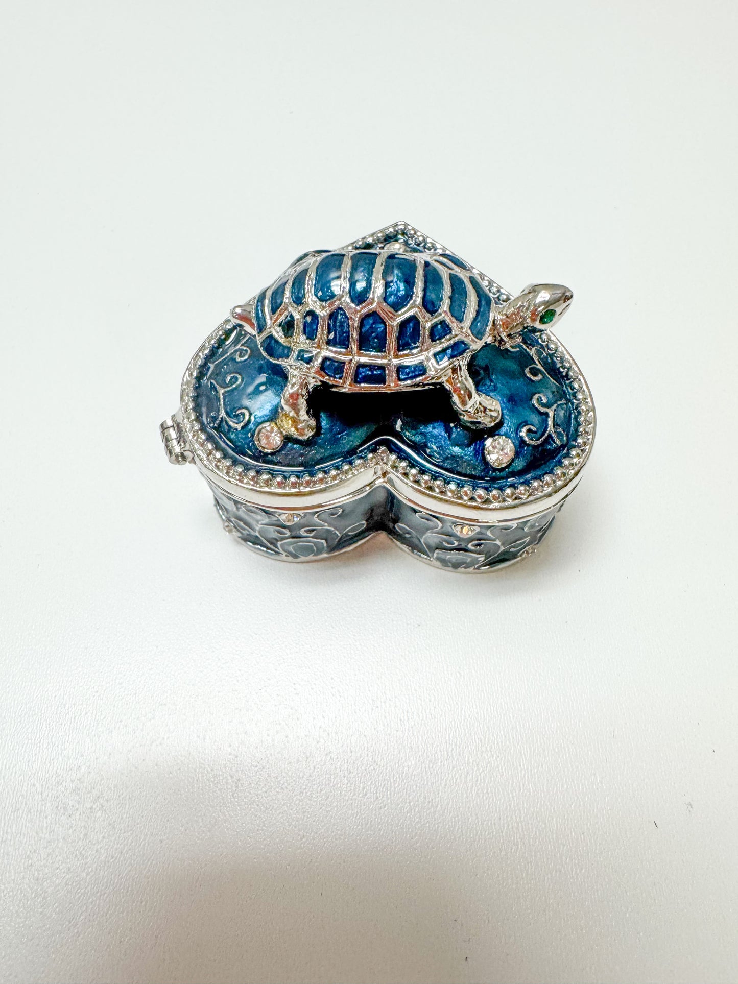 Heart Shaped Trinket Box With a Turtle
