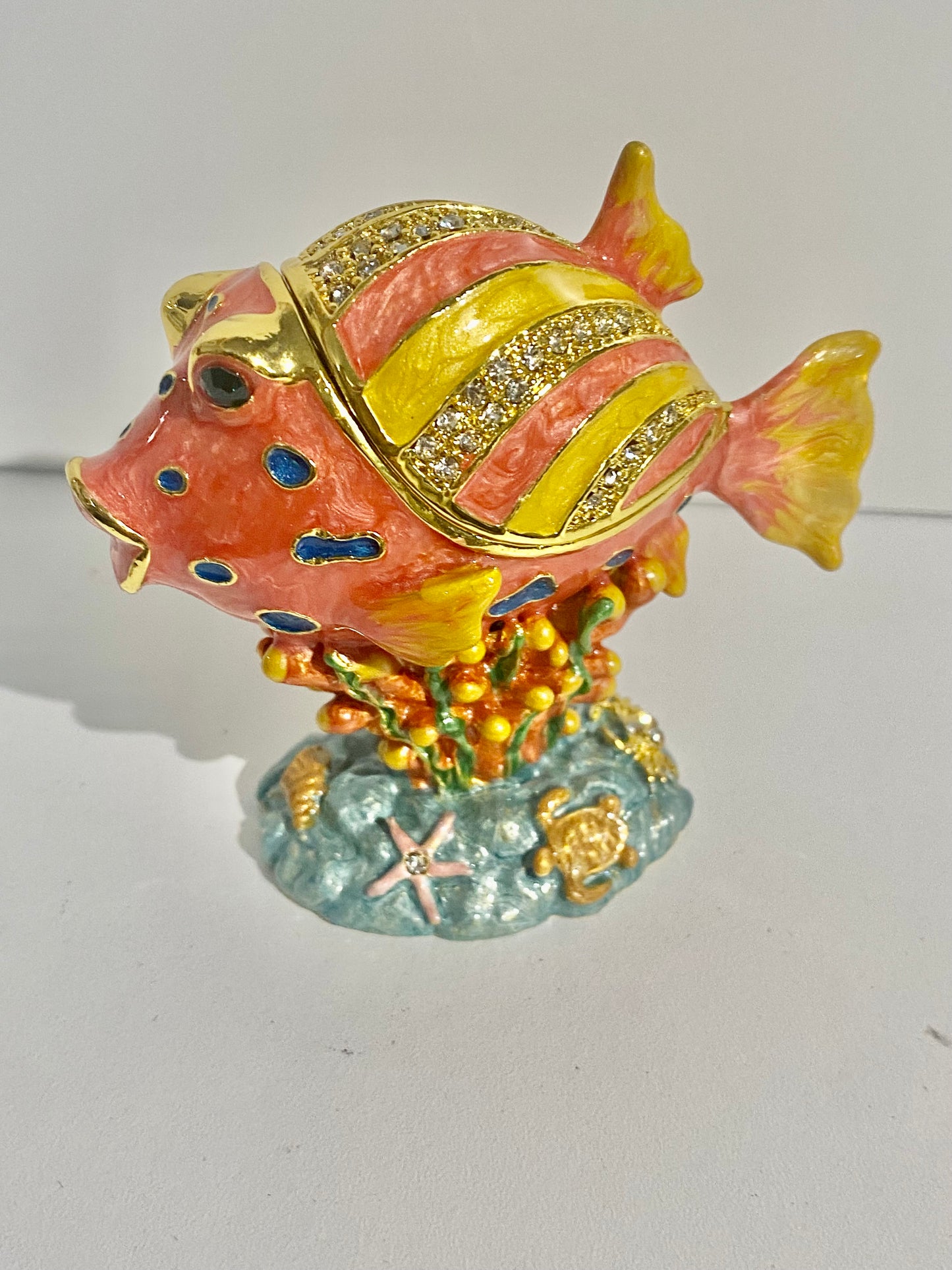 Pink Kissing Fish Trinket Box