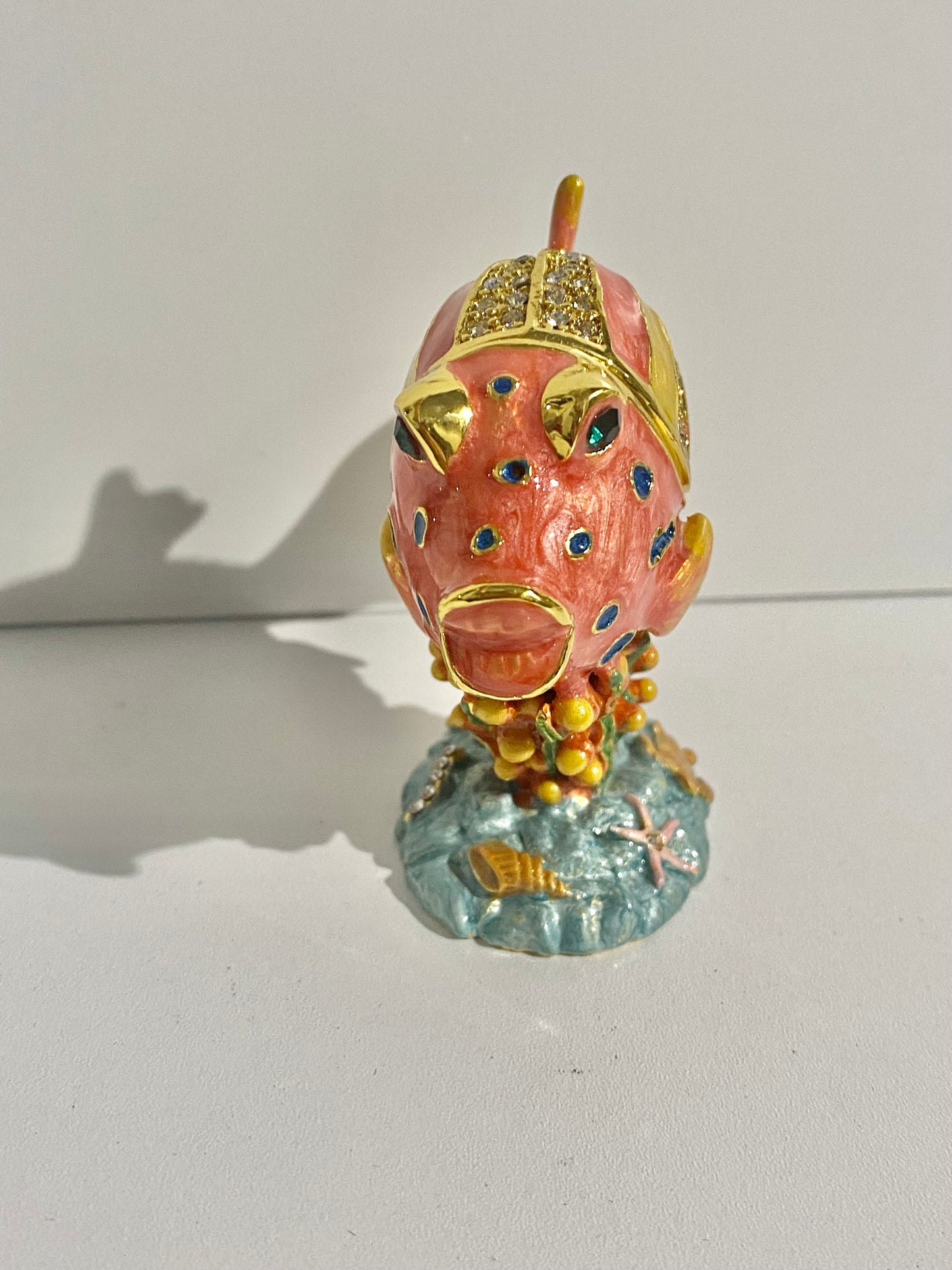 Pink Kissing Fish Trinket Box