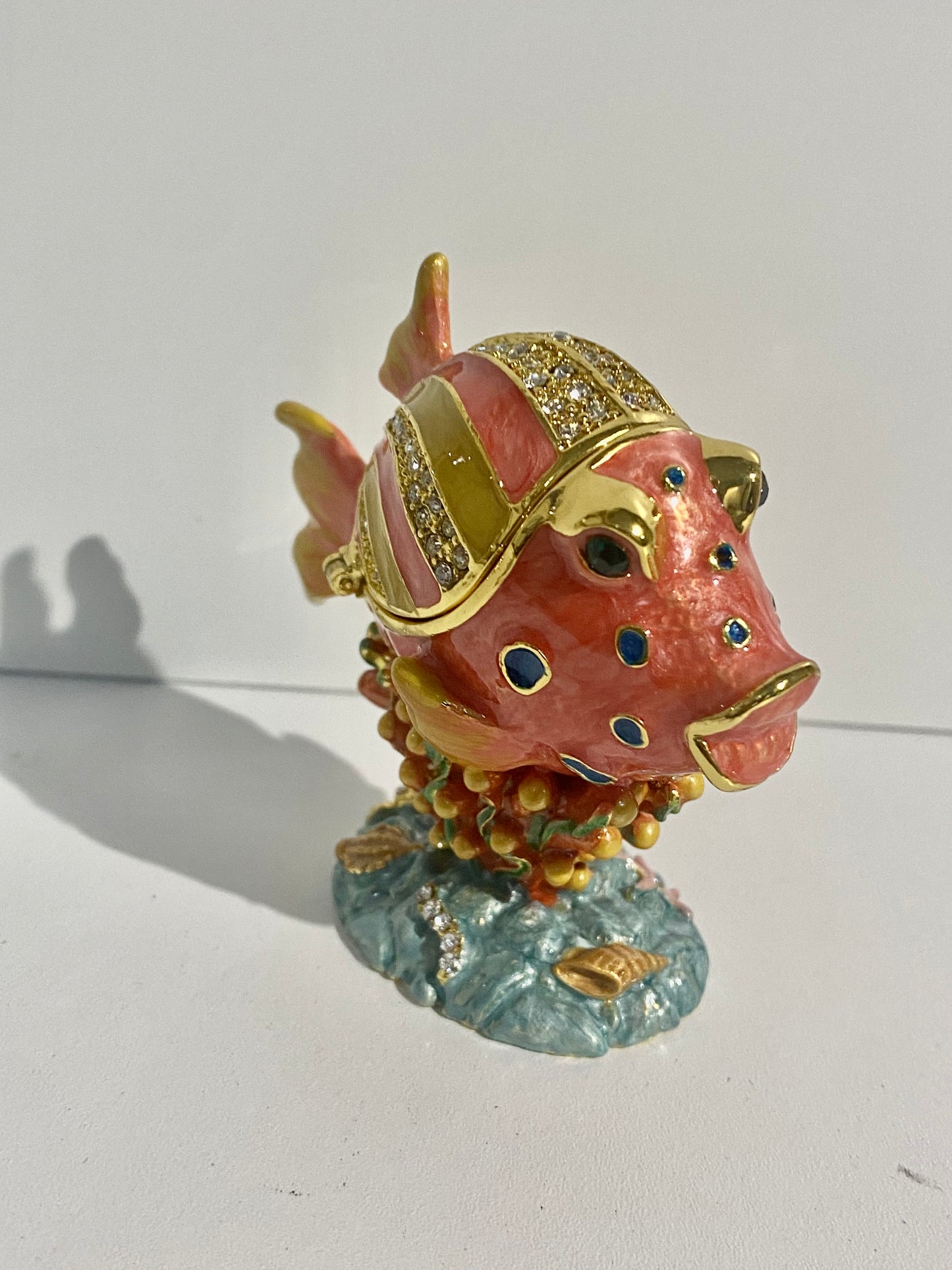 Pink Kissing Fish Trinket Box
