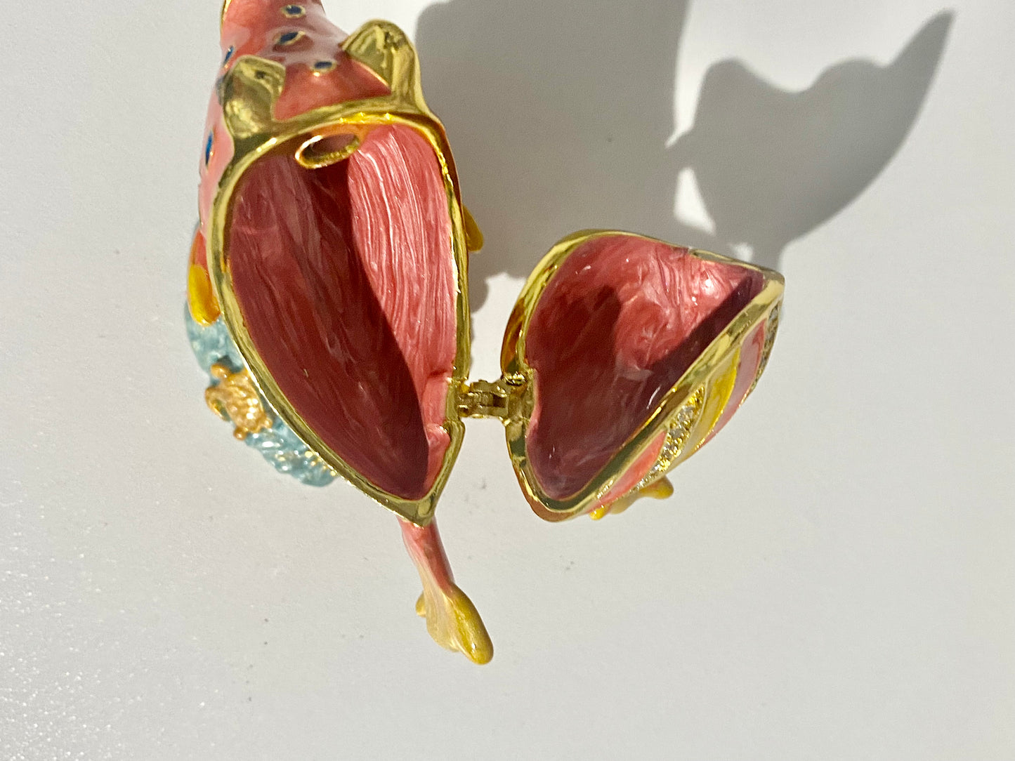 Pink Kissing Fish Trinket Box