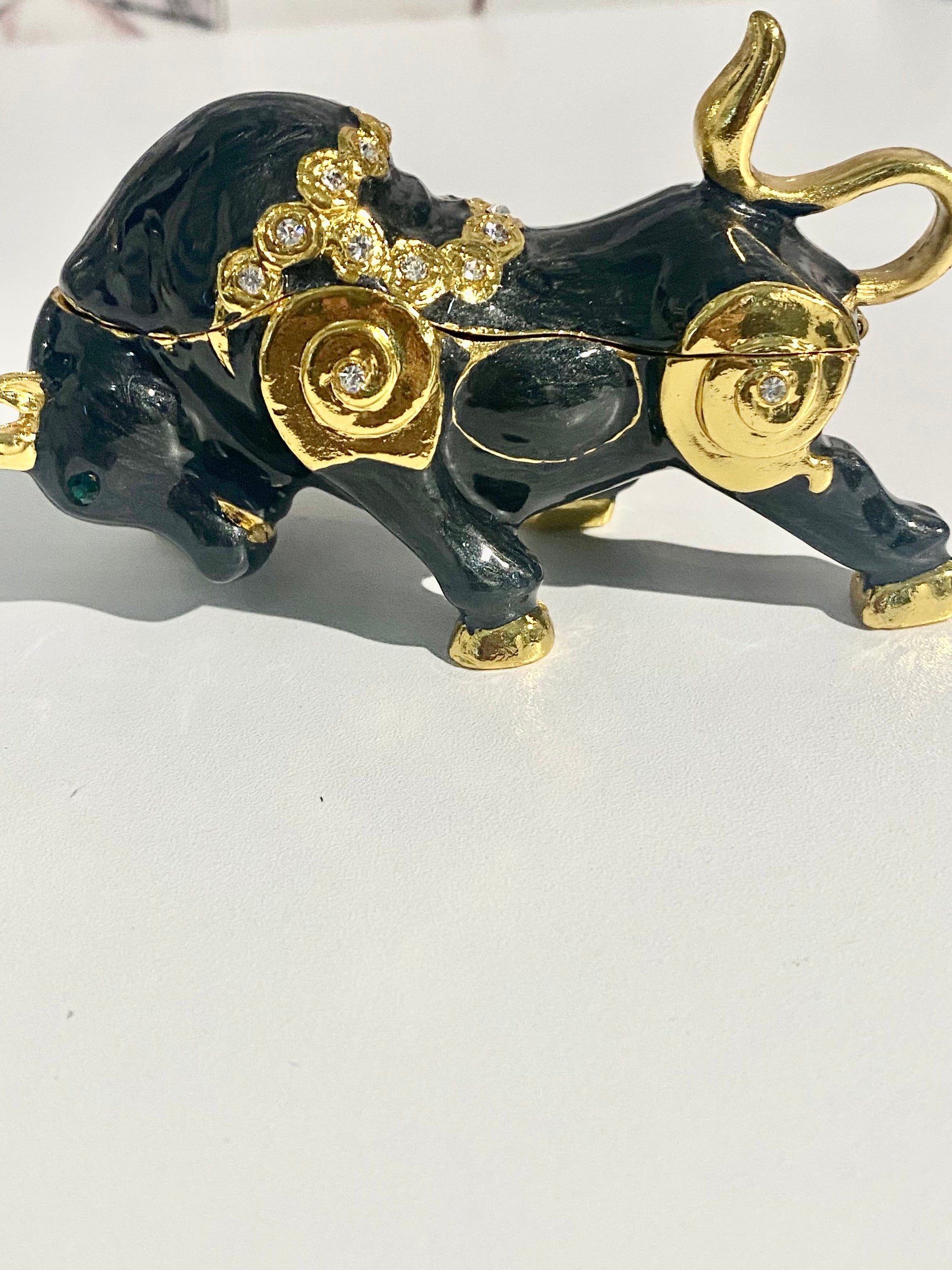 Black and Gold Bull trinket box