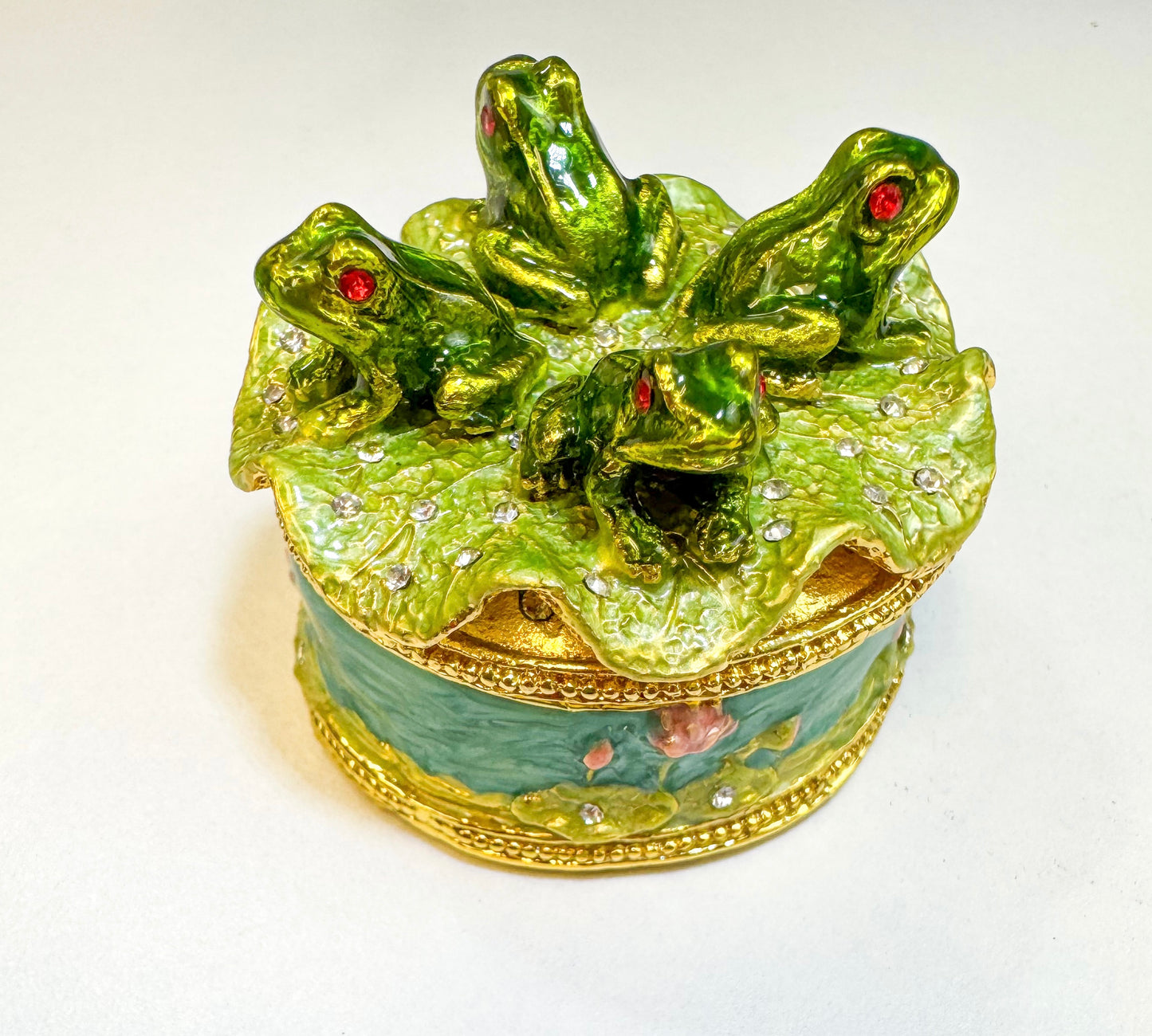Four Frogs On a Lily Pad Trinket Box