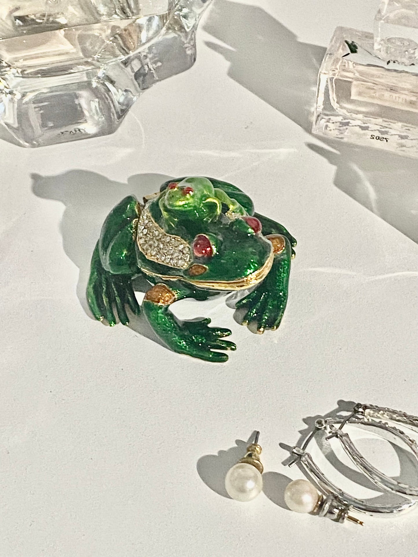 dark green frog trinket box